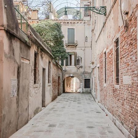 Gondola, San Giacomo Venedig Exteriör bild